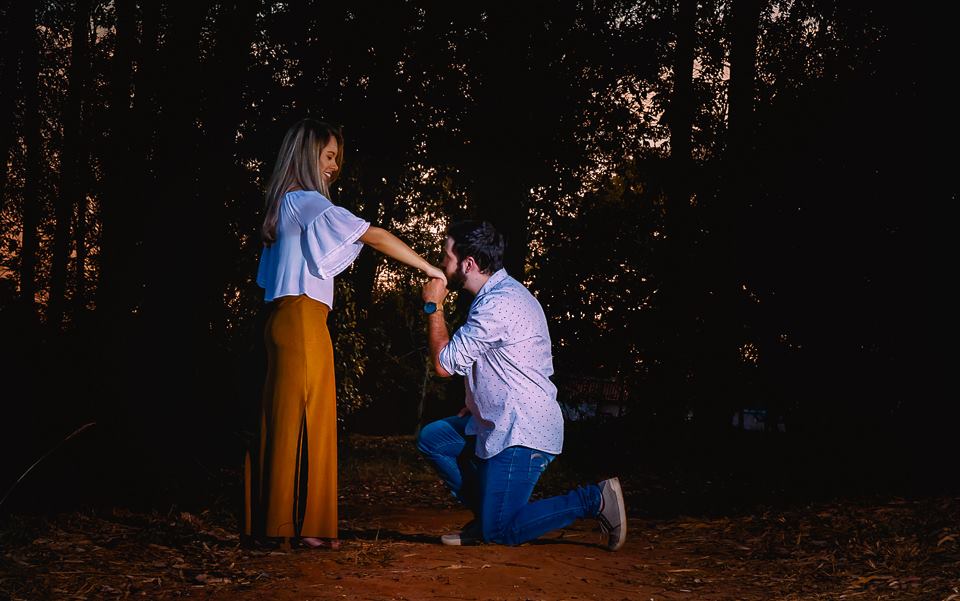 Fotografia de casal no Parque da Fazenda em Araçatuba SP Vinicius Bogaz Fotografia
